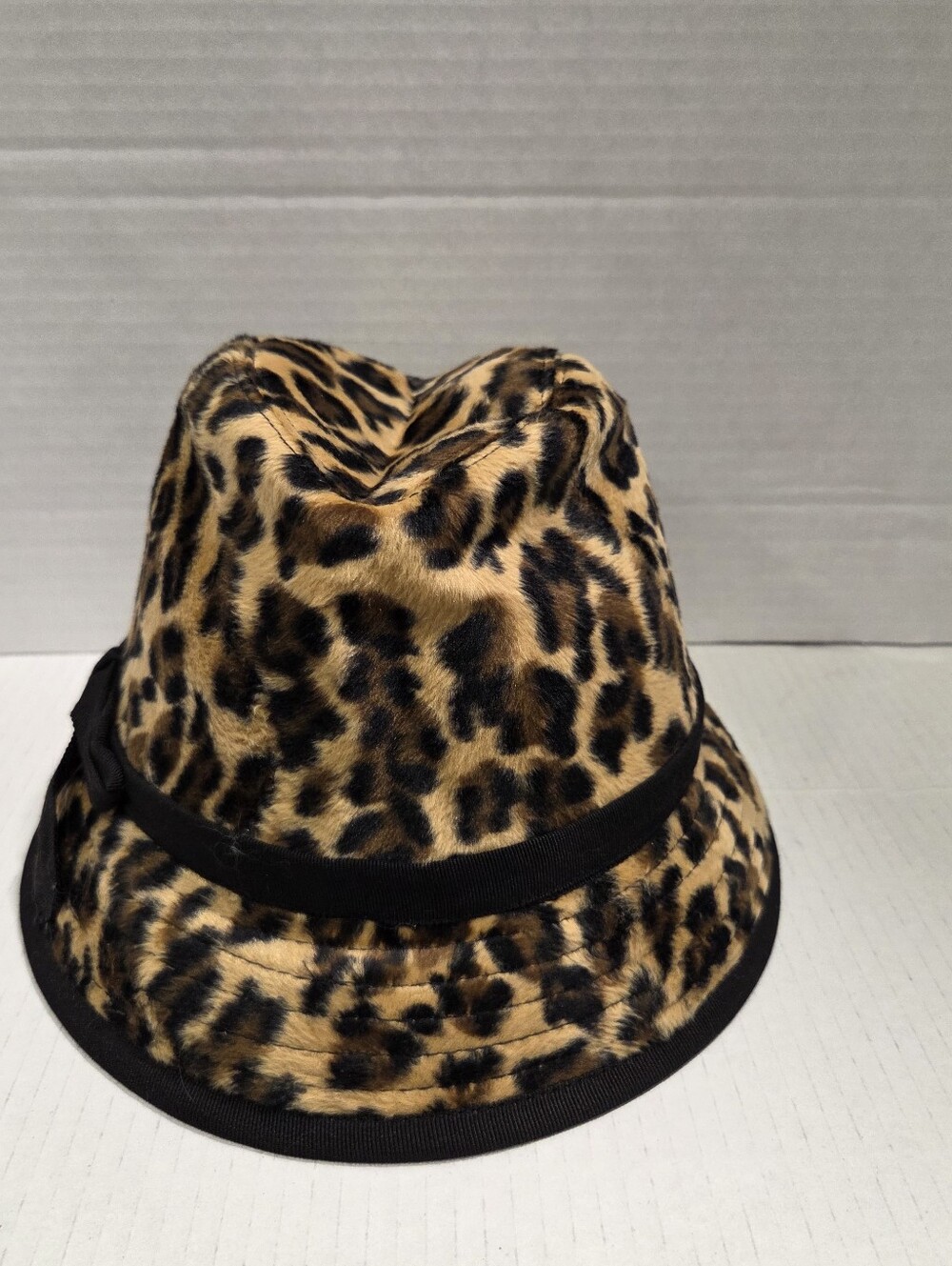 Vintage 90s Y2K Faux Fur Leopard Print Bucket Hat - Picture 2 of 6